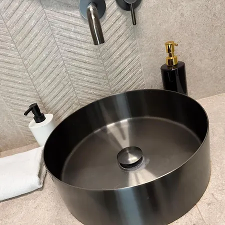 Sky Tower 25 Piętro Sauna Orchid Sanctuary Apartament *