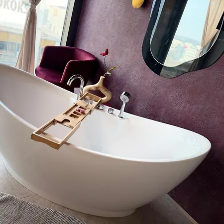 Apartament Sky Tower 25 Piętro Sauna Orchid Sanctuary *