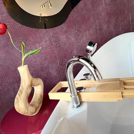 Sky Tower 25 Piętro Sauna Orchid Sanctuary Apartament