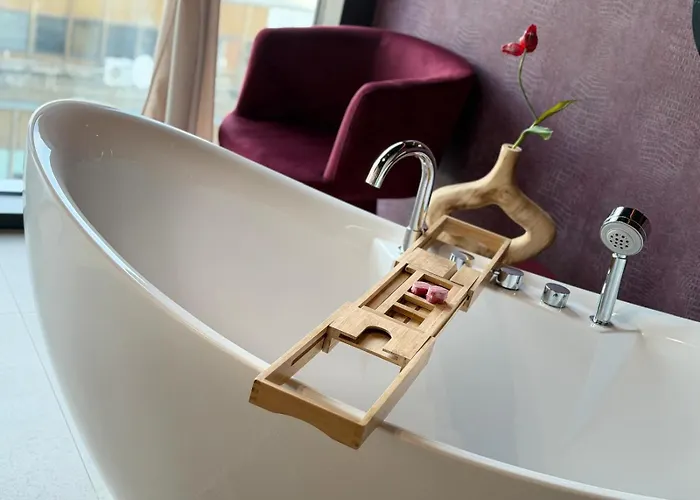 Apartament Sky Tower 25 Piętro Sauna Orchid Sanctuary *